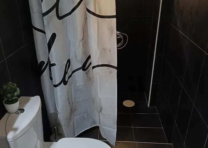 Akon Ii * נאפפליו